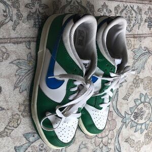 Unisex green and Blue Nike Dunks Sneakers size 3.5Y